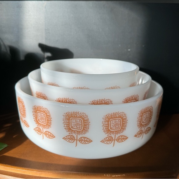 Federal Glass Connoisseur sunflower bake and serve casseroles w/ lids - Picture 4 of 13
